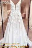 Bohemian Wedding Dresses V-Neck Appliques Lace A-Line Beach Princes Wedding Bridal Gown 2023 Plus Size