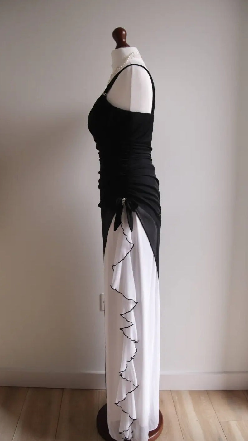 Elegant Black V-neck Chiffon Ball Dress Glam Ruffle Party Dress HZ1108