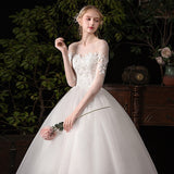 Dress 2023 New The Half Sleeve Lace Up Ball Gown Romantic Wedding Gowns Princess Classic Appliques Wedding Dresses C30