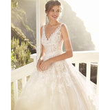 Dress 2023 Luxury Sexy V-neck Court Train Backless Ball Gown Princess Backless Wedding Dresses Custom Size