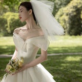 Light Simple Boho Wedding Dress 2023 New Boat Neck Off The Shoulder Bridal Dress Tuller Wedding Gowns