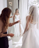 Pleat V-neck Wedding Dress High Side Slit Princess Bride Dress Bridal Gowns Back Buttons With Tail Marriage Gowns