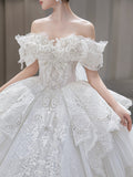 New Luxury Off The Shoulder Wedding Dress Lace Applique Boat Neck Bridal Dress Ball Gown Vestido De Noiva With A Big Tail